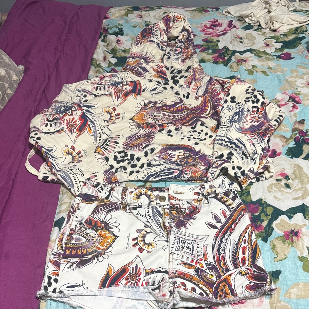 Just Cavalli Multicolor Paisley Jean Shorts